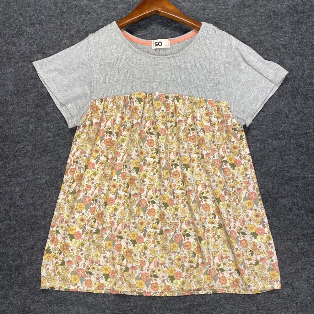 SO Women Floral Short Sleeve Pleated Blouse Gray Size M Yellow Pink Flowers